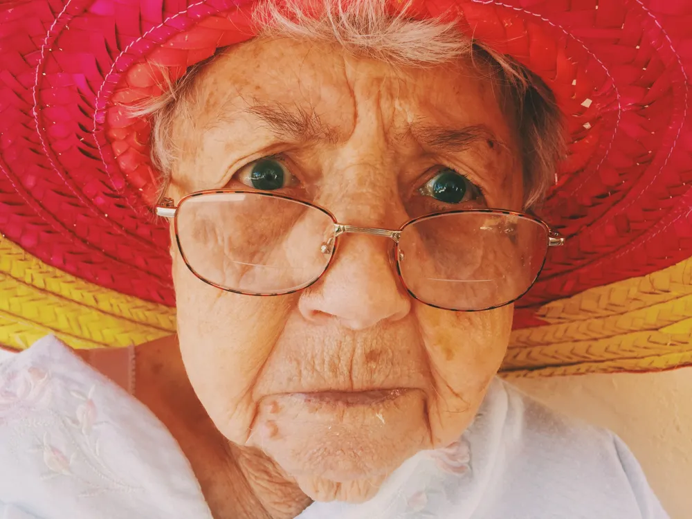 woman_person_grandma_grandmother_hat-18386