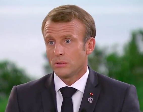 Retraites : Macron bombe le torse devant nous mais se couche face aux désirs de la grande bourgeoisie